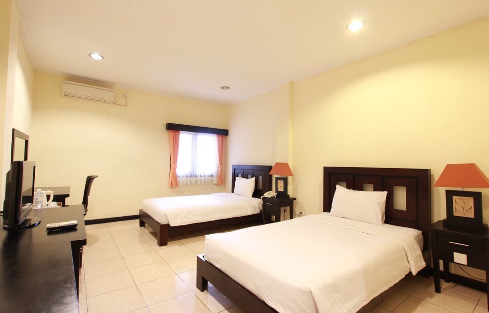 Hotel Intansari Denpasar  Exterior photo
