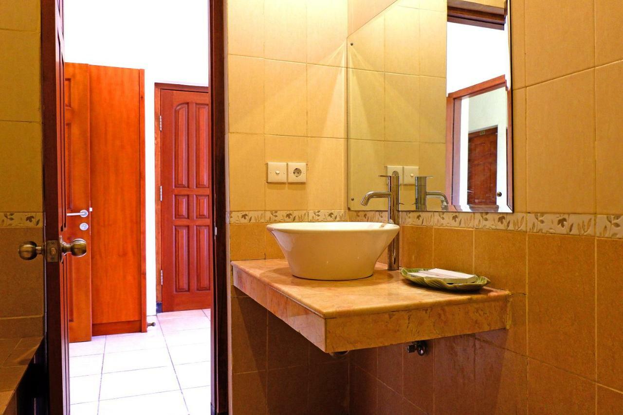 Hotel Intansari Denpasar  Exterior photo